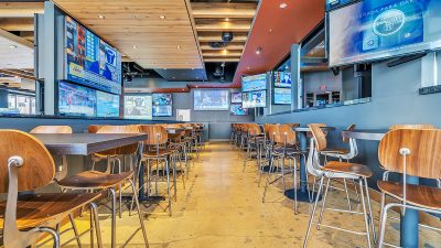 Club level 400x225
